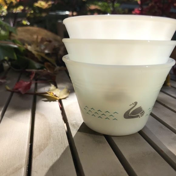 Vintage -Dynaware Swans - Picture 4 of 4